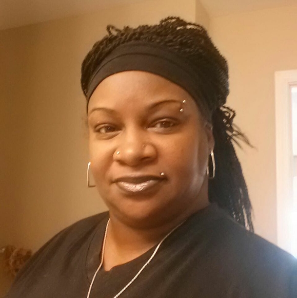 Poshmark profile picture for @dobson